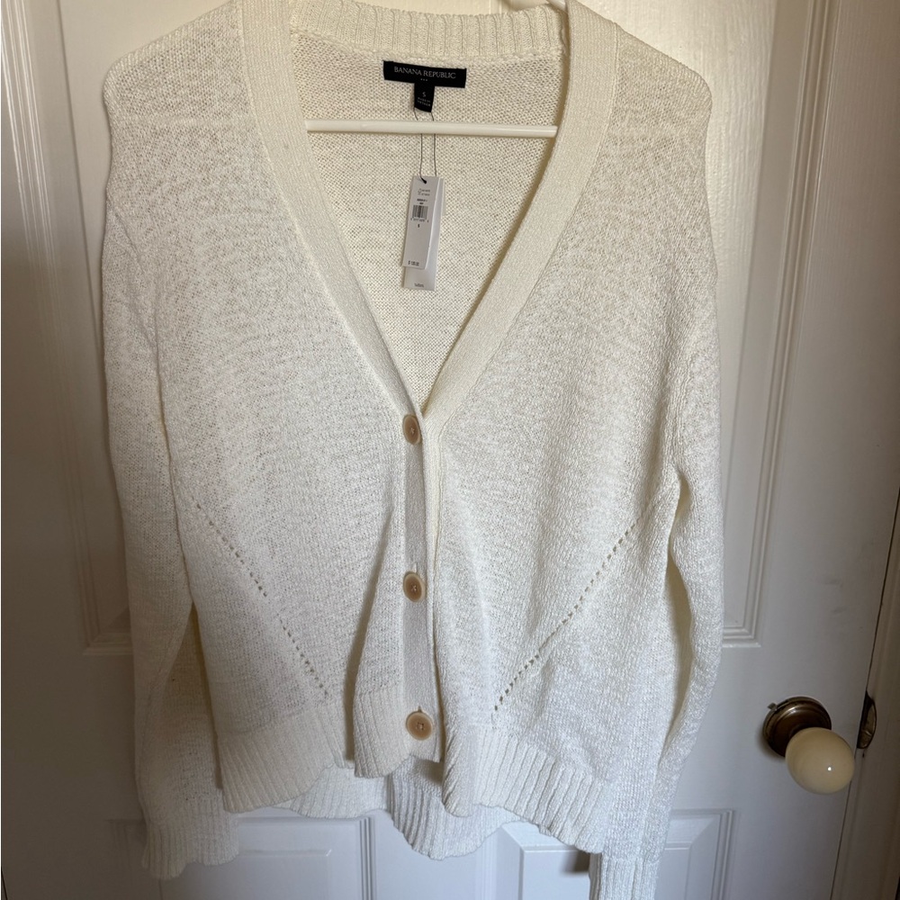 Banana Republic Factory Button-Up Cardigan Sweater. Size S. NWT